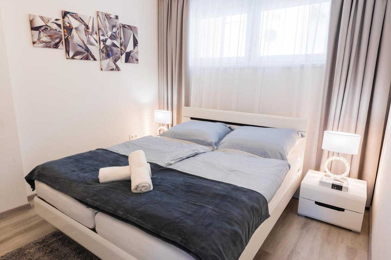 Central Residence Sopron Extérieur photo